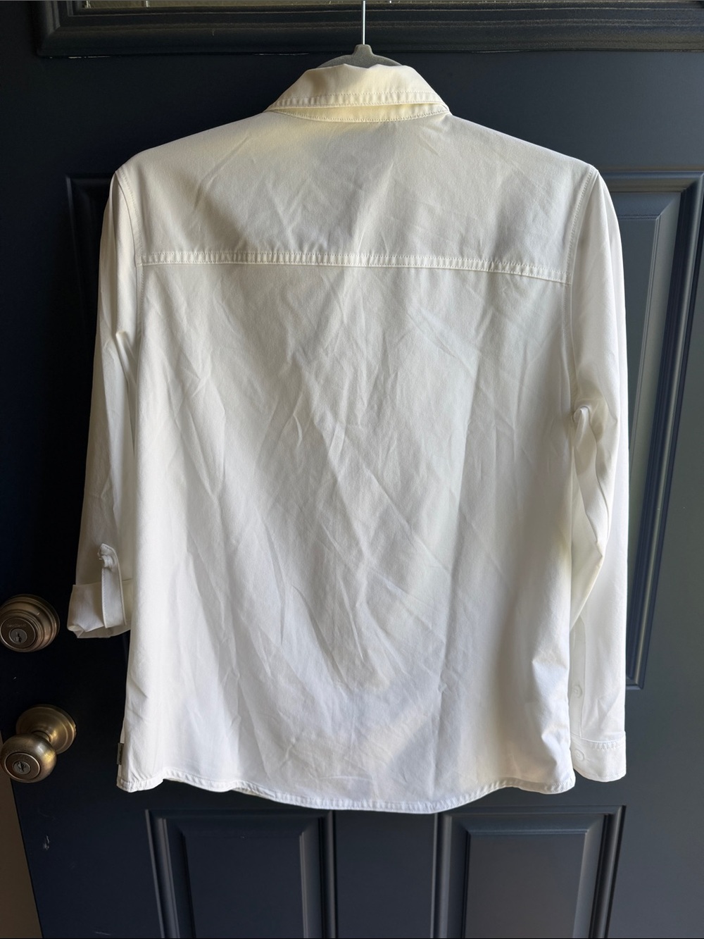 Eddie Bauer White Women’s Long-Sleeve Button-Down Shirt - Picture 2 of 6
